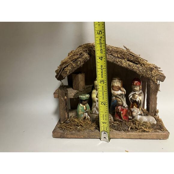 Vintage Mini Tabletop Nativity Creche Wood Moss Porcelain 5" Wise Men Christmas - Picture 8 of 9